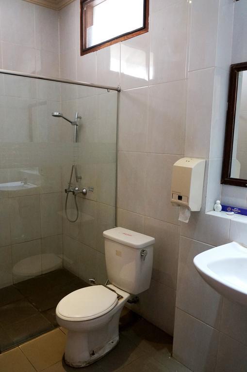 Adisurya Hotel Kediri  Εξωτερικό φωτογραφία